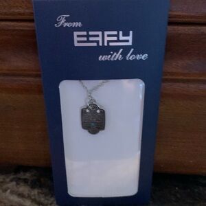 Effy Necklace charm / 
Shopping at Sea. Green stone & Celebrity cardholder.